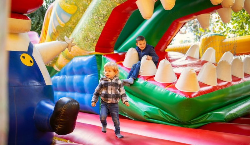 Παιδότοποι με φουσκωτά